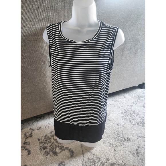Tahari Tops - Tahari Tank Womens Size Medium Black White Striped 100% Polyester Sleeveless Top